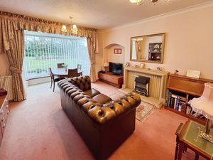Dining room- click for photo gallery